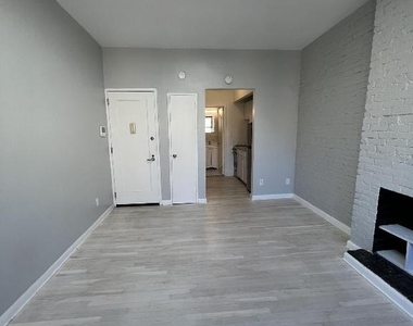 306 E 89th Street - Photo Thumbnail 8