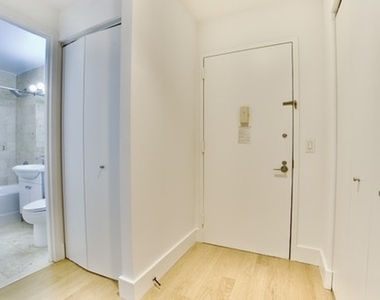 63 Wall Street - Photo Thumbnail 3