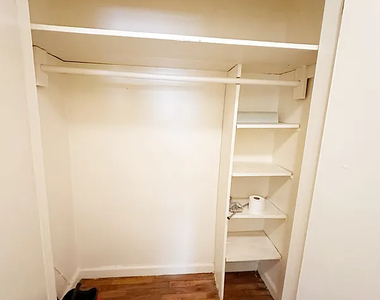 647 Albany Avenue - Photo Thumbnail 3
