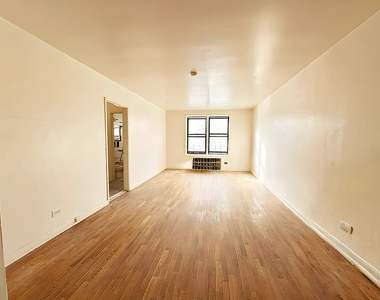 647 Albany Avenue - Photo Thumbnail 6