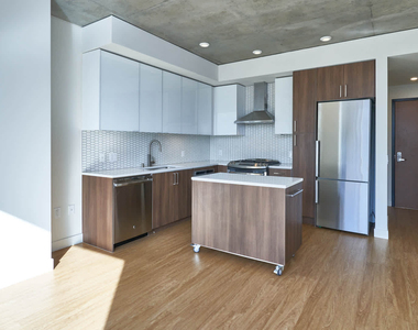 1600 2nd Ave - Photo Thumbnail 5