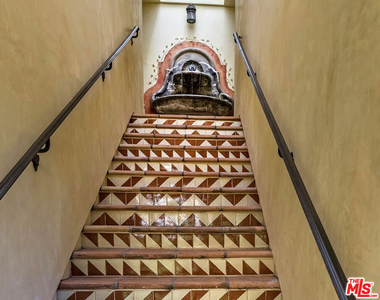 211 Bath Street - Photo Thumbnail 3