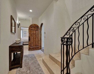 211 Bath Street - Photo Thumbnail 4
