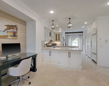 211 Bath Street - Photo Thumbnail 13