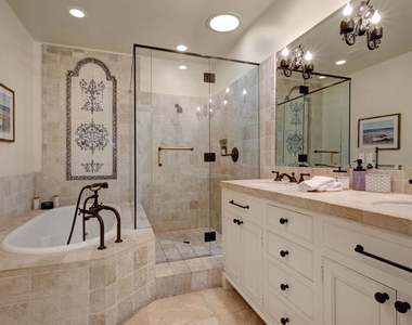 211 Bath Street - Photo Thumbnail 7