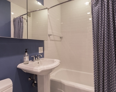 286 Beacon St - Photo Thumbnail 7