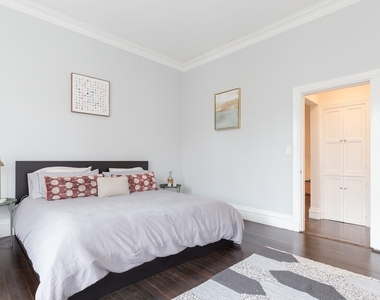 286 Beacon St - Photo Thumbnail 6