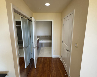 11722 Ohio Avenue - Photo Thumbnail 19