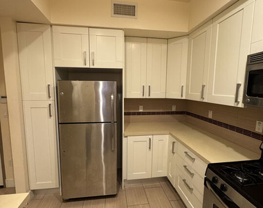 11722 Ohio Avenue - Photo Thumbnail 3