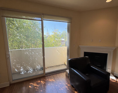 11722 Ohio Avenue - Photo Thumbnail 8
