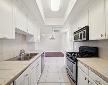 3328 S. Oakhurst Ave. - Photo Thumbnail 3