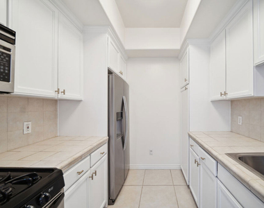3328 S. Oakhurst Ave. - Photo Thumbnail 2