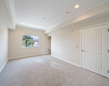 3328 S. Oakhurst Ave. - Photo Thumbnail 5