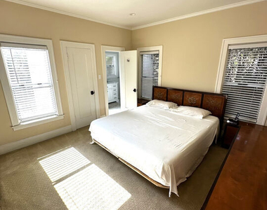 10736 Ashton Avenue - Photo Thumbnail 12