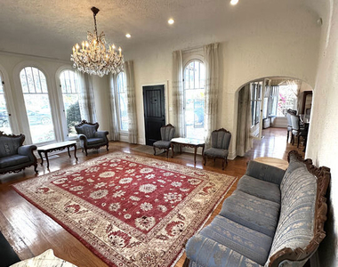 10736 Ashton Avenue - Photo Thumbnail 4