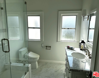 10736 Ashton Avenue - Photo Thumbnail 13