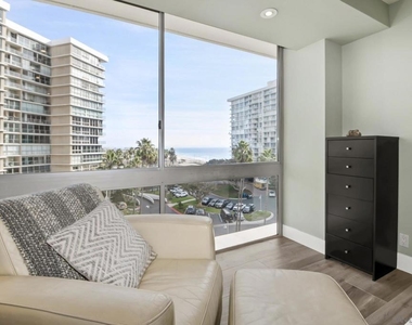 1810 Avenida Del Mundo - Photo Thumbnail 24
