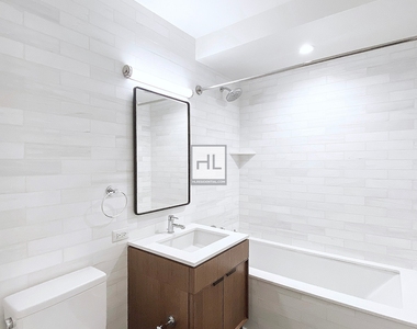 East 54th Street - Photo Thumbnail 5
