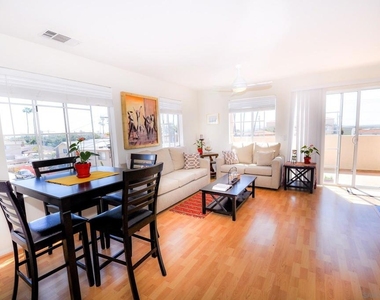 207 Elkwood - Photo Thumbnail 2