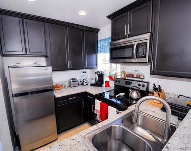 207 Elkwood - Photo Thumbnail 7