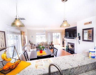 207 Elkwood - Photo Thumbnail 5