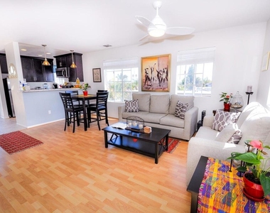 207 Elkwood - Photo Thumbnail 3