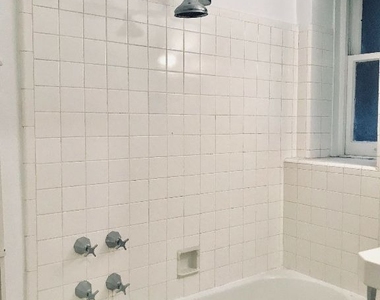 26 E 63rd Street - Photo Thumbnail 7
