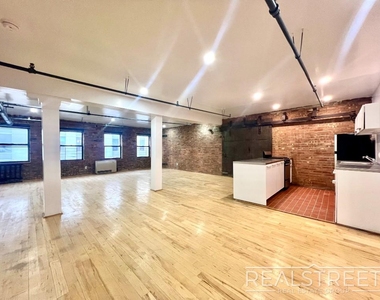 337 Kent Avenue - Photo Thumbnail 2