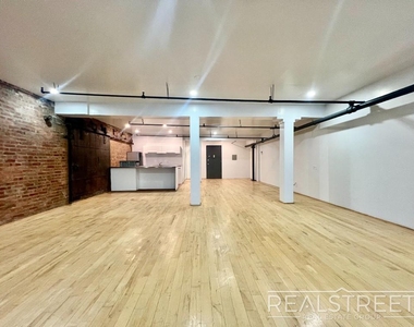 337 Kent Avenue - Photo Thumbnail 4