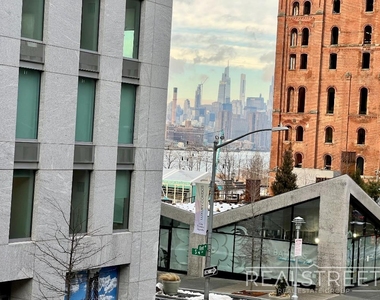 337 Kent Avenue - Photo Thumbnail 9
