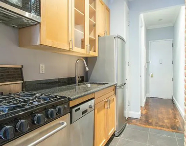 346 East 18th Street - Photo Thumbnail 2