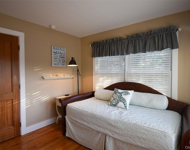 21 Bayside Avenue - Photo Thumbnail 17