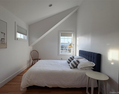 21 Bayside Avenue - Photo Thumbnail 15