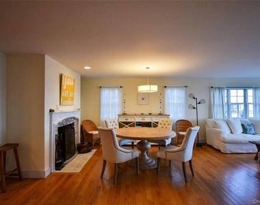 21 Bayside Avenue - Photo Thumbnail 8