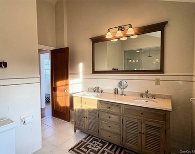 21 Bayside Avenue - Photo Thumbnail 12