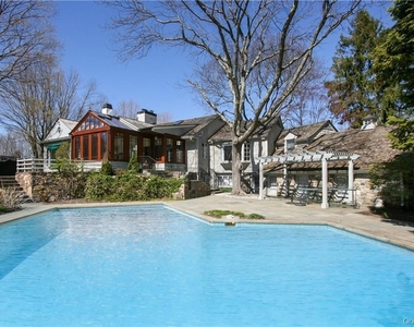 106 Old Stone Hill Road - Photo Thumbnail 3