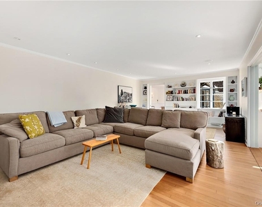 106 Old Stone Hill Road - Photo Thumbnail 10
