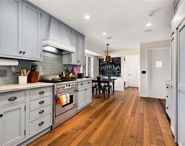 106 Old Stone Hill Road - Photo Thumbnail 12