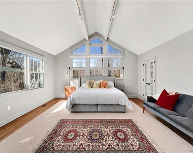 106 Old Stone Hill Road - Photo Thumbnail 19