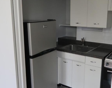 534 W Stratford - Photo Thumbnail 1