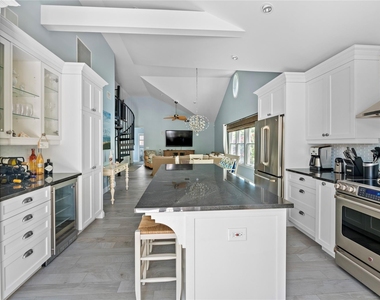 112 Ocean Road - Photo Thumbnail 8