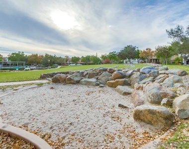 15562 Bristol Ridge Terrace - Photo Thumbnail 61