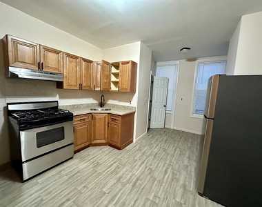 603 Fairview Avenue - Photo Thumbnail 1