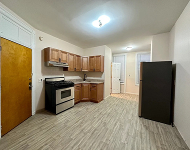 603 Fairview Avenue - Photo Thumbnail 5