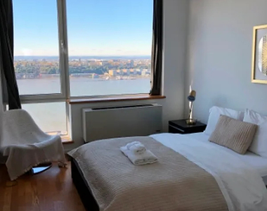 West 42nd Street, New York, NY 10036 - Photo Thumbnail 3