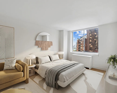 East 51th St - Photo Thumbnail 0