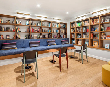 East 51th St - Photo Thumbnail 11