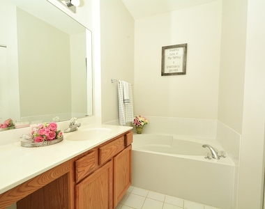 173 Bay Drive - Photo Thumbnail 14
