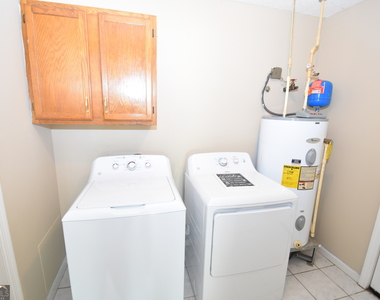 413 Sunnyside Drive - Photo Thumbnail 17