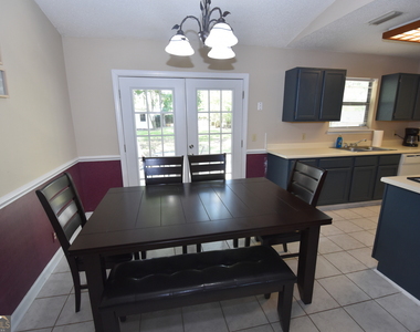 413 Sunnyside Drive - Photo Thumbnail 8